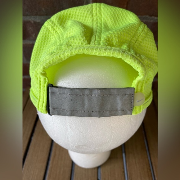 Nike Dri Fit Running hat - Excellent condition - Picture 7 of 7